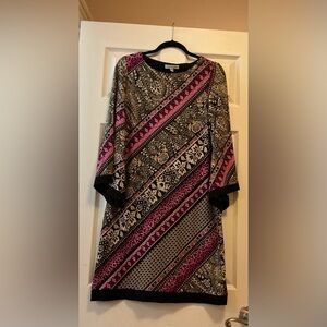 Sandra Darren Size 8 Black and Pink Patterned Dress